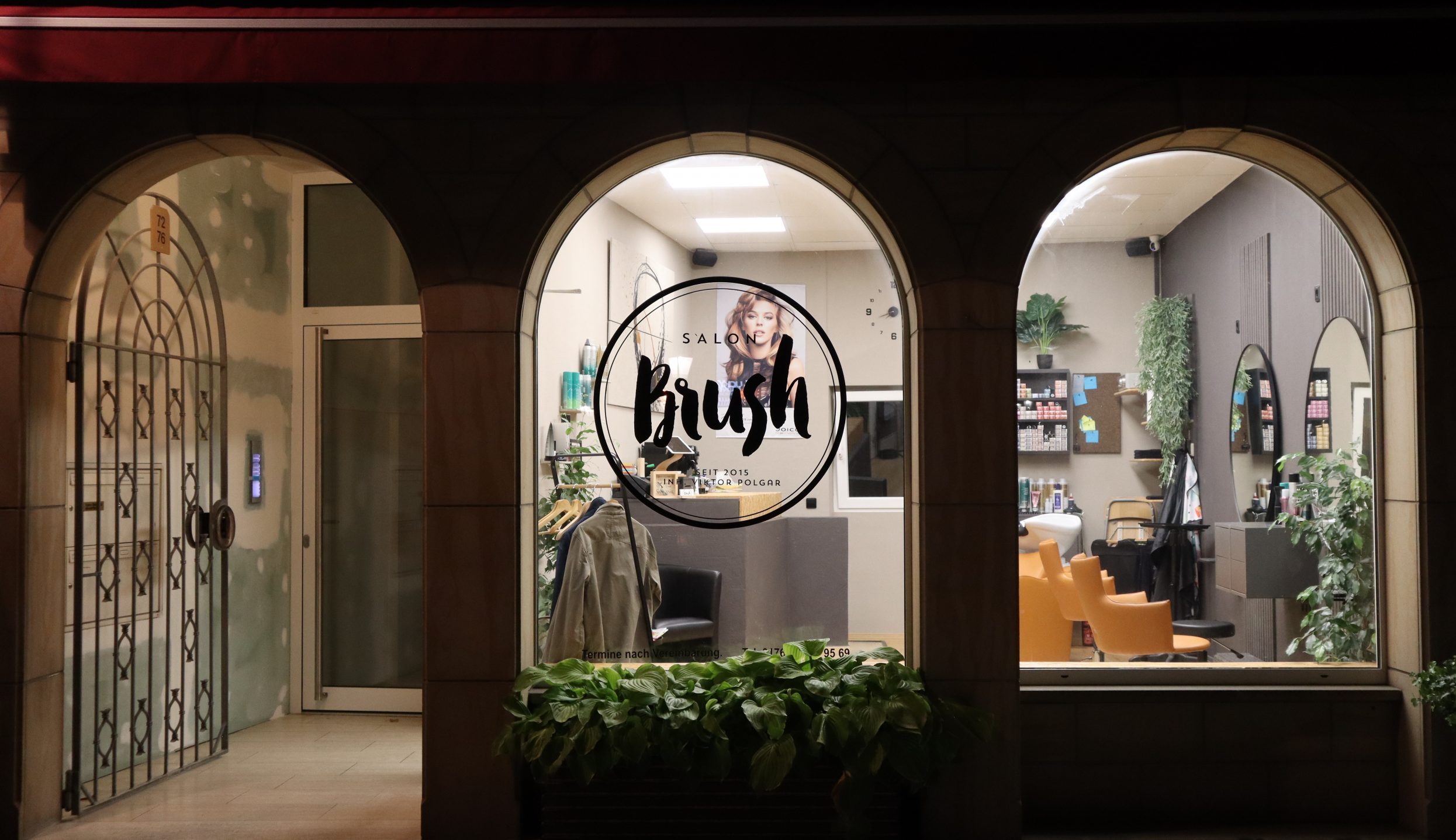 Salon Brush Außenansicht Grünstadt
