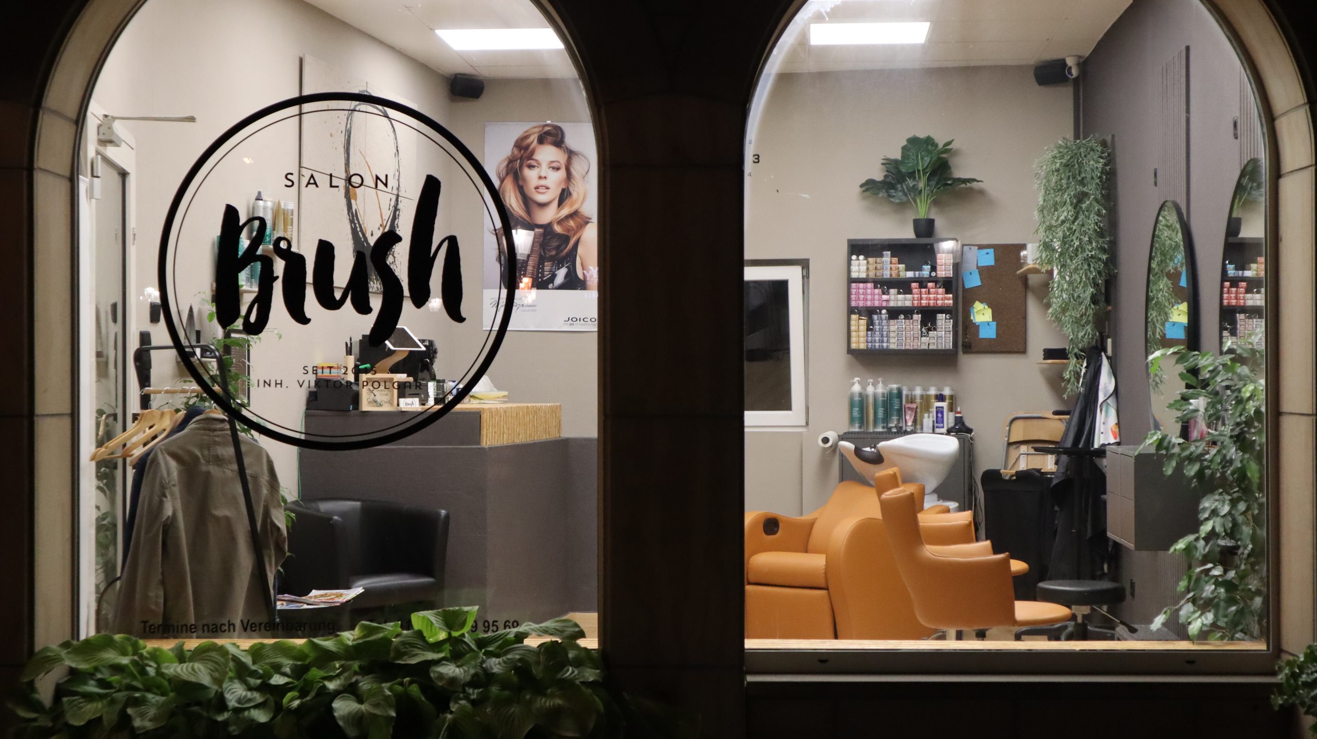 Salon Brush Außenansicht Grünstadt
